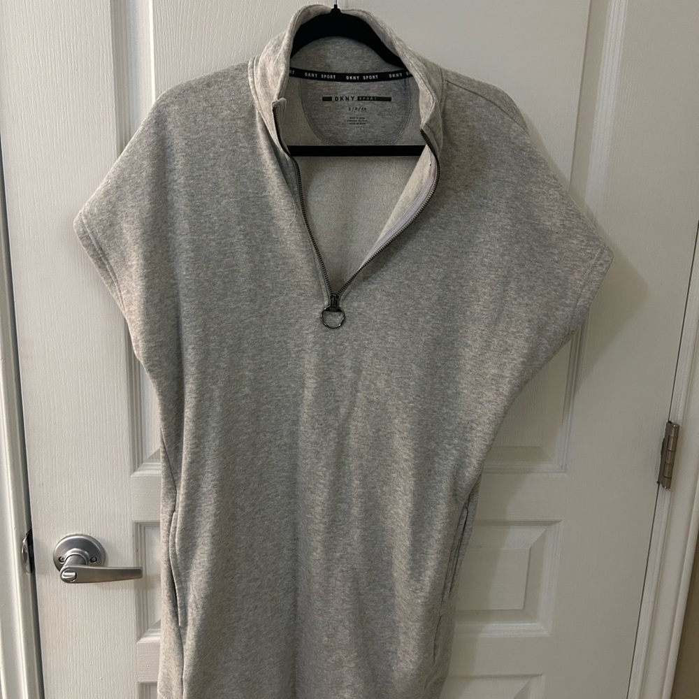 Gray Half-Zip dress with pockets and fleece lined